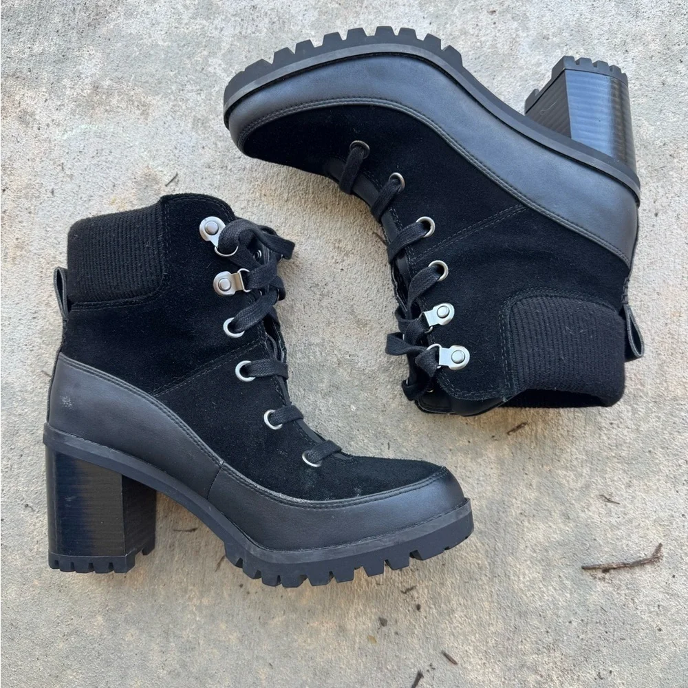 UGG Redwood Black Waterproof Black Boots